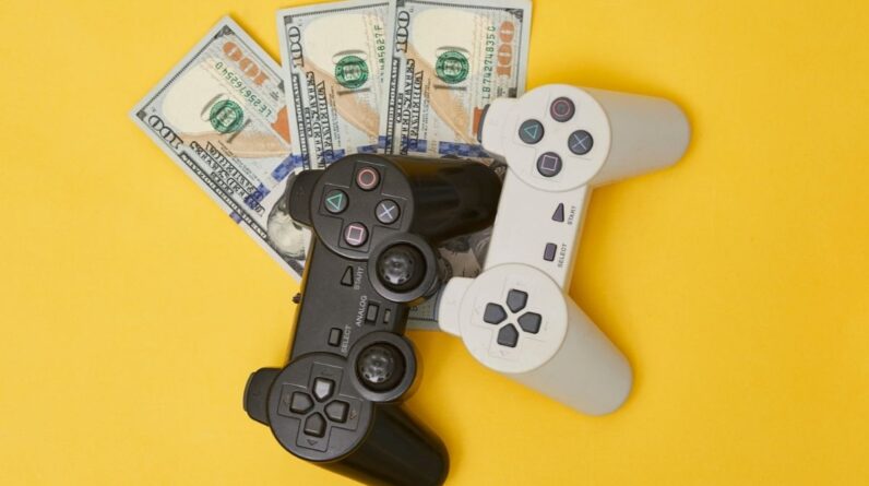 How To Make Money Playing Video Games