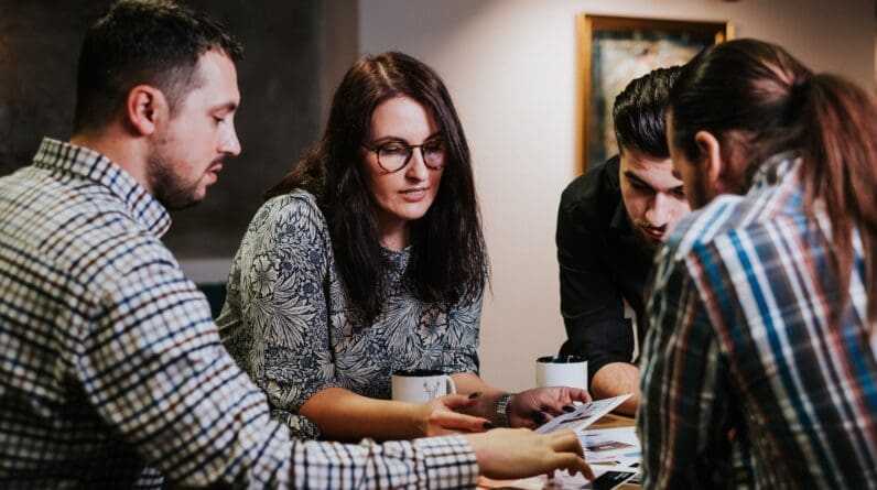 A team holding a relaxed meeting.