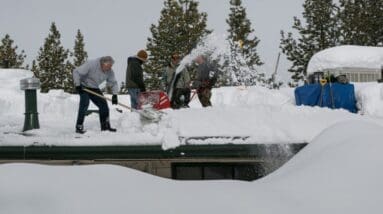 California faces “life-threatening” blizzard conditions