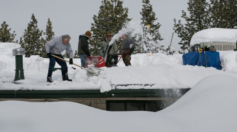 California faces “life-threatening” blizzard conditions