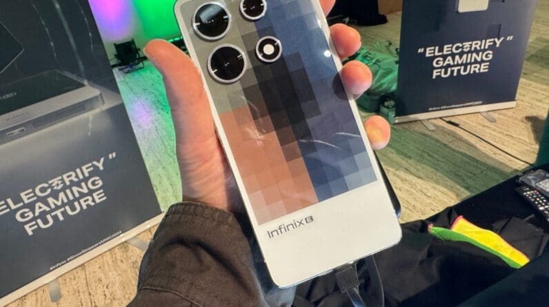 Heck, might as well put the back of your phone to work