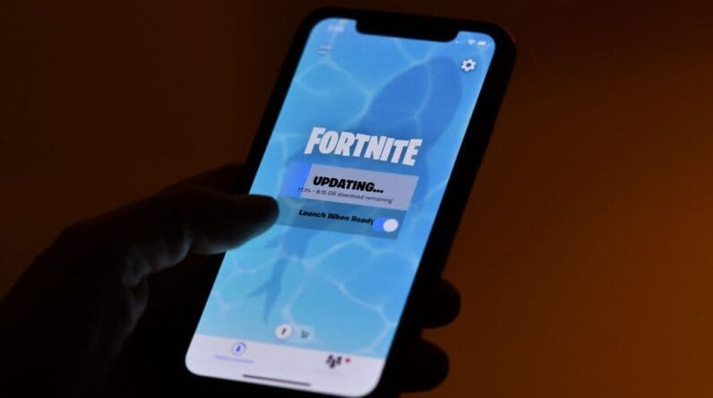 Apple terminates Epic's account, Meta platforms get knocked offline and former Twitter execs sue Elon Musk