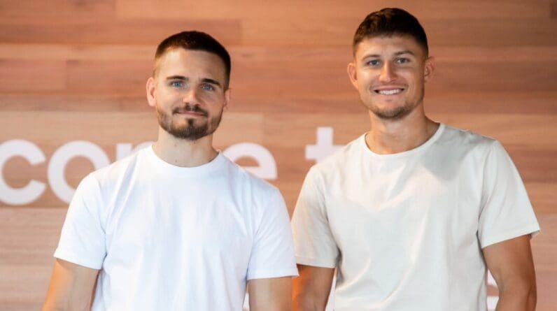 Hismile co-founders