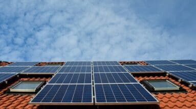 Home Energy Showdown - Traditional vs. Smart Systems
