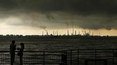 Oil prices soar on expectation of US rate cuts, tighter supplies