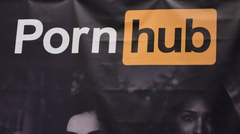 Pornhub says, ‘Bad Texas! No smut for you!’