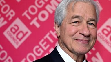 Jamie Dimon cashes out more JPMorgan stock, bringing his total share sales this year to $183 million