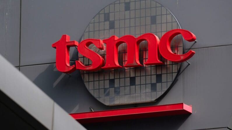 TSMC evacuates staff, pauses machinery after Taiwan quake